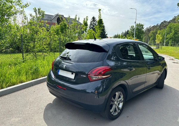 Peugeot 208 cena 34800 przebieg: 132840, rok produkcji 2016 z Lublin małe 106